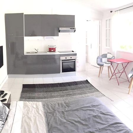 Studio Charmant Au Coeur De Boucan Canot 30 M² Avec Jardin Prive Saint-Paul Exterior foto